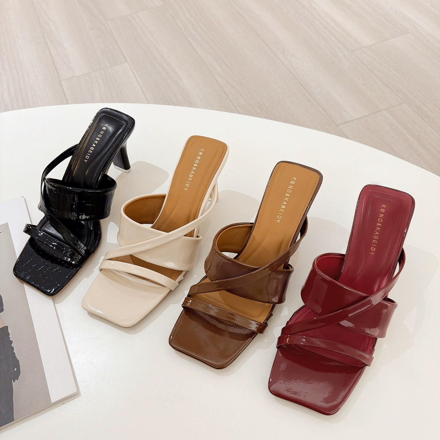 Французские лакированные сандалии на высоком каблуке женские летние новые кроссовки