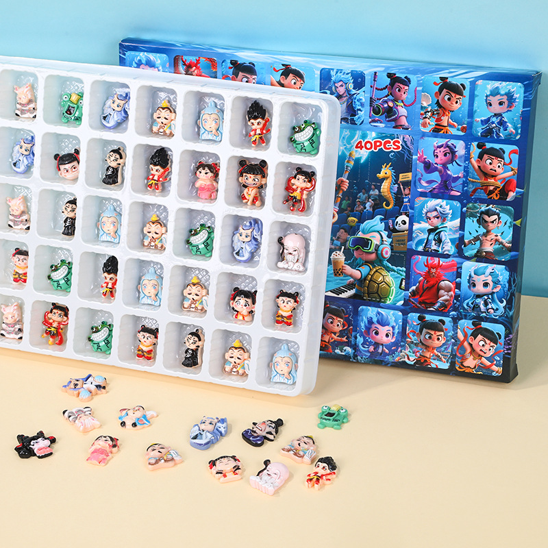 24 en la montaña y el mar de los colgantes caja ciega extraña muñeca juguete en línea popularidad explosión caja ciega desmontaje juguete agujero le