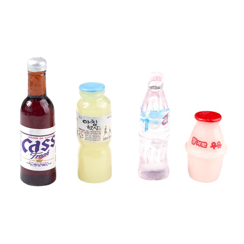 Pequeño Libro Rojo recomendar simulación botella de cerveza mixta dibujos animados DIY resina accesorios bebidas alimentos y jugar teléfono móvil parche al por mayor