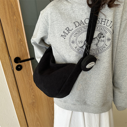 Solid color simple large capacity  autumn and winter new Korean version simple one-shoulder crossbody bag mother bag dumpling bag trendy