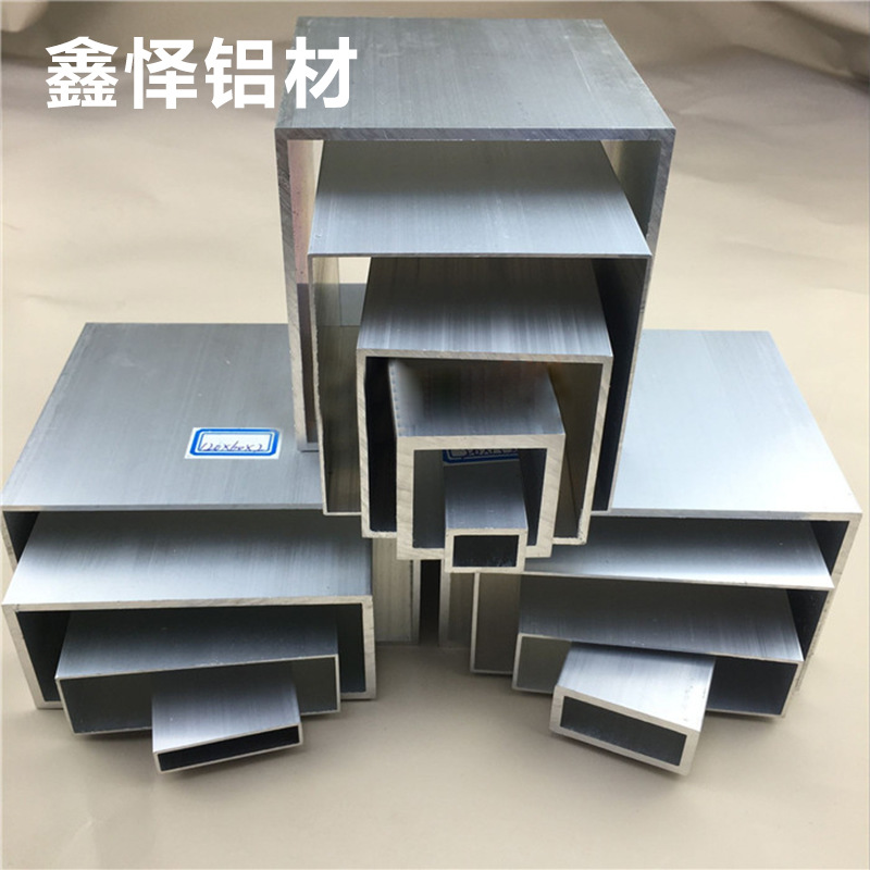 Directamente del almacén del fabricante original, se ofrecen perfiles de tubos de aluminio de espesores especiales, tubos cuadrados de aleación de aluminio, producción de aluminio delgado y aluminio engrosado, con posibilidad de personalización.