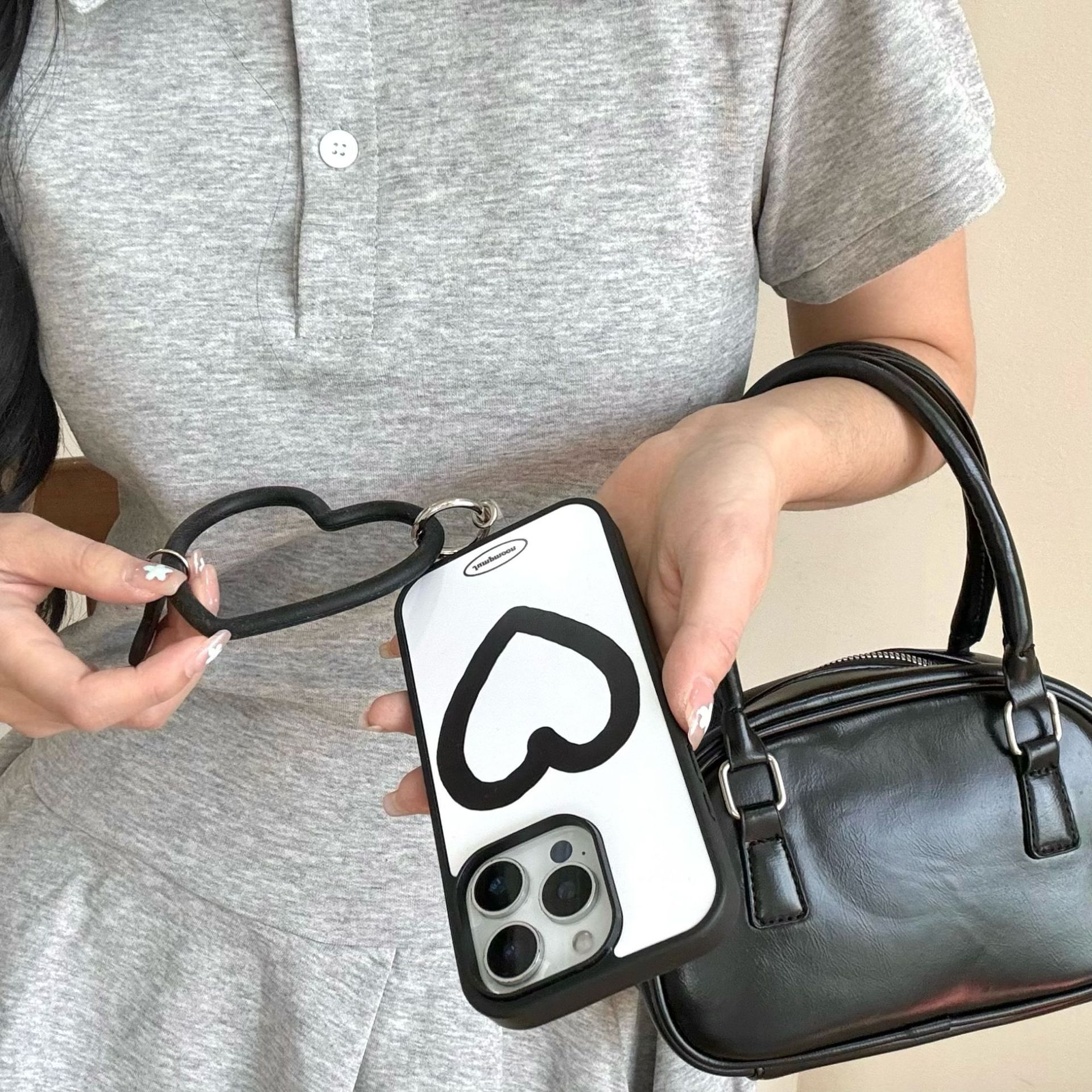 Moda de alta gama Black Love 16ProMax Pulsera iphone15 para Apple 14 funda para teléfono móvil 13 mujer 16 nuevo