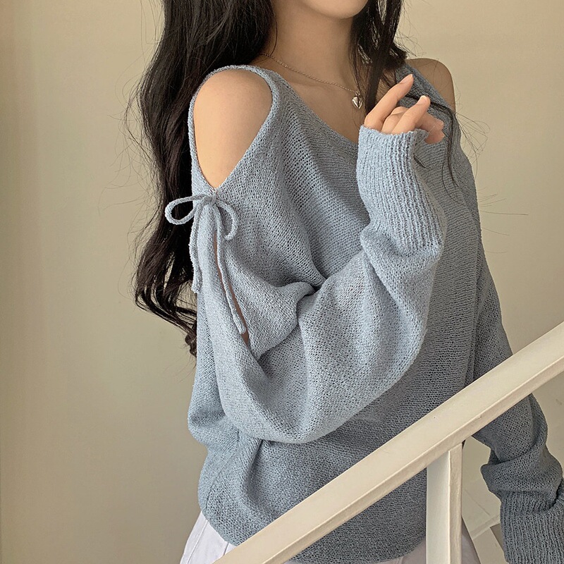 Early Autumn New Korean Style Loose Perspective Shoulder Slit Design Long Sleeve Knitted Shirt Top Shoulder Sleeve Sweater for Women Early Autumn New Korean Style Loose Perspective Shoulder Slit Design Long Sleeve Knitted Shirt Top Shoulder Sleeve Sweater for Women