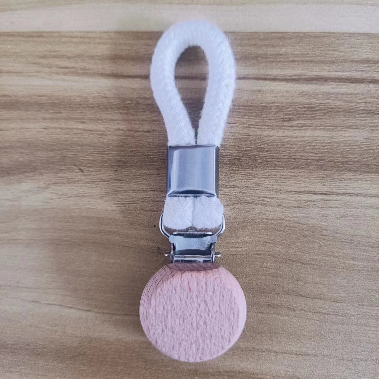 Venta caliente transfronteriza clip de toalla de baño cuerda tejida clip de almacenamiento de metal multifuncional suministro directo de fábrica