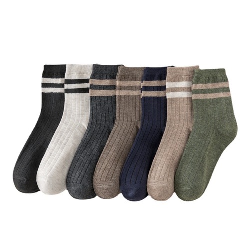 Socks men's mid-calf socks autumn and winter men's sweat-absorbent breathable long socks Japanese sports ins trendy black and white men's socks wholesale