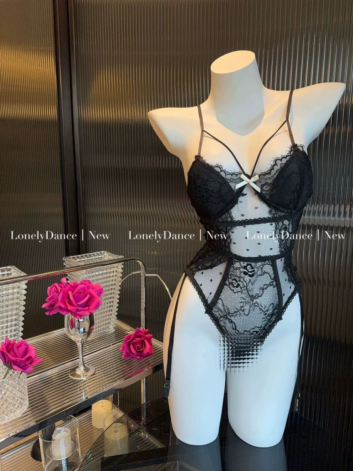 LonelyDance Весенний свет * Соблазнительный взгляд на кружевную сексуальную подтяжку униформу женская пижама