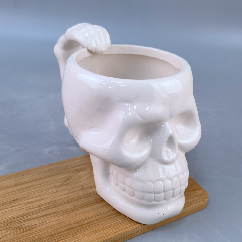 Taza de calavera creativa cuidadosamente seleccionada Taza de cerámica del festival de fantasmas Taza de cerveza de Halloween Taza de leche tridimensional 3D