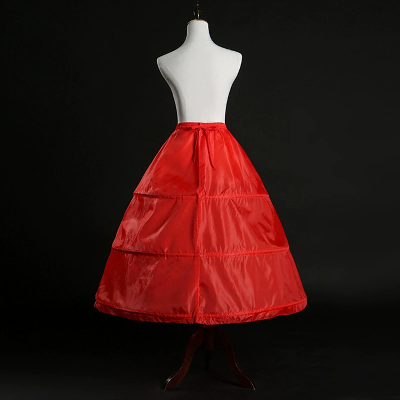 Три стали красный