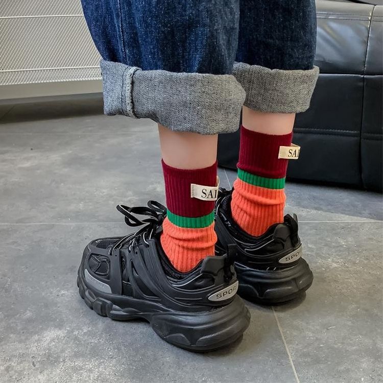 Calzini lunghi stile college a metà polpaccio, stile casual, in cotone, con etichetta in tessuto a blocchi di colore, stile coreano 2025d per donna_voghion.com