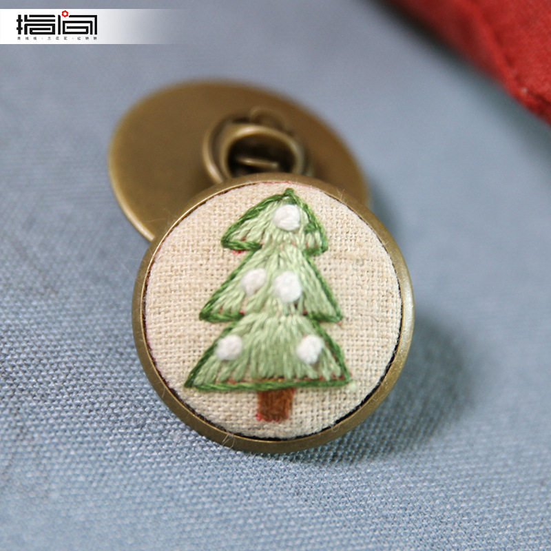 Bordado hecho a mano DIY Kit de material de tela paquete niños novato simple cinta bordado tridimensional collar sello lindo colgante