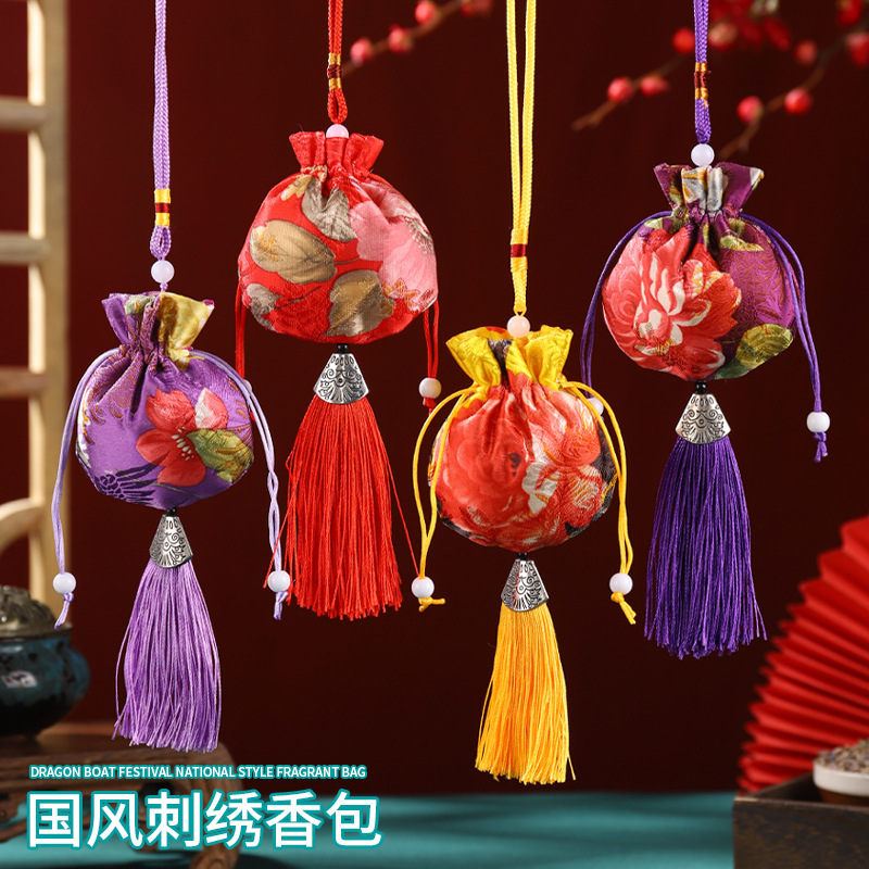 Dragon Boat Festival Bolsita Bolsita Estilo antiguo Bolsita repelente de mosquitos Bolso Bolsa vacía Bolsa de incienso Colgante de coche Colgante de coche