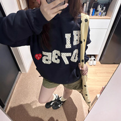 秋冬新款美式艺术感豹纹字母钉球卫衣女装清新百搭韩系休闲连帽衫