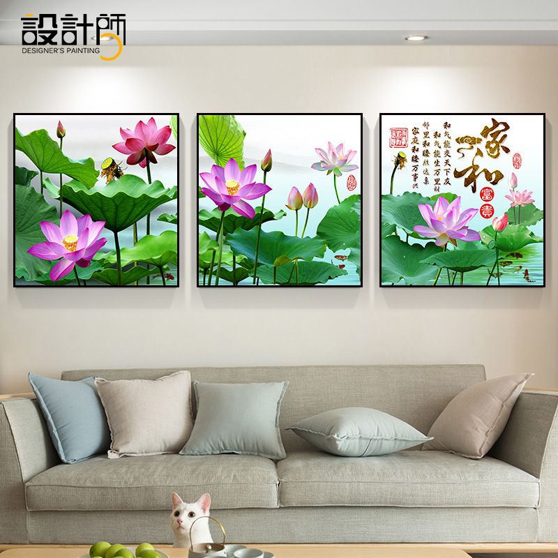 新中国式客間装飾画家と万事興ソファーの背景壁に花を掛けて富貴な寝室の三連壁画を描きます。|undefined