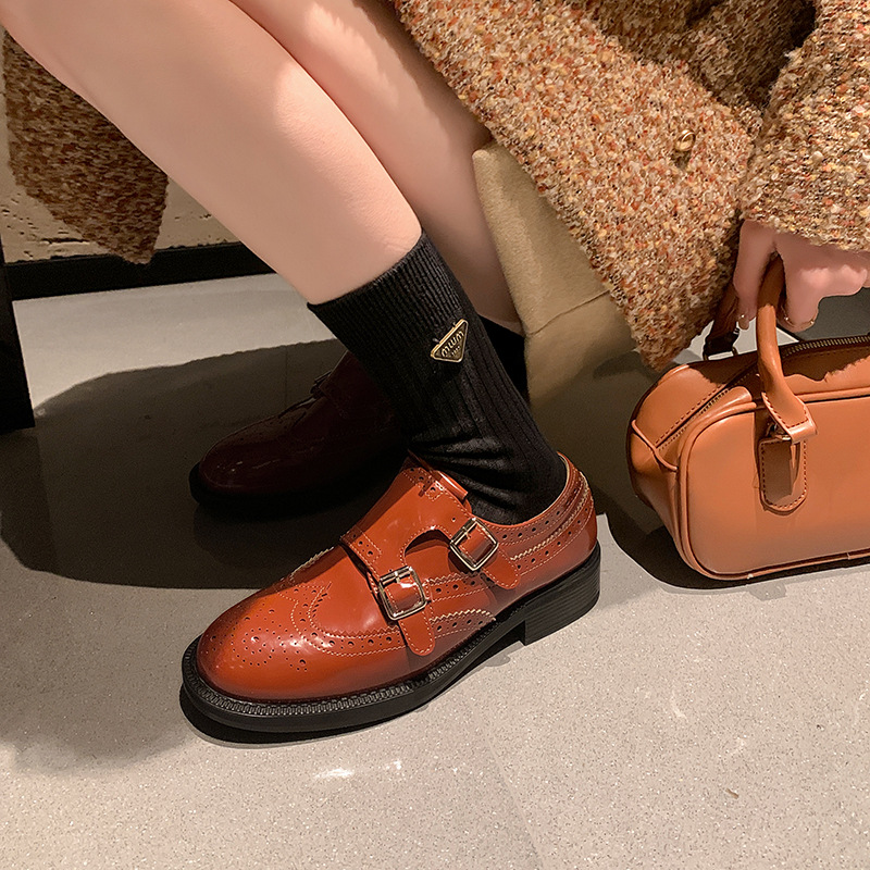 Zapatos Estilo Brogue para Mujer de Microfibra y Caucho con Tacón Grueso y Cierre de Hebilla para Uso Diario image 5