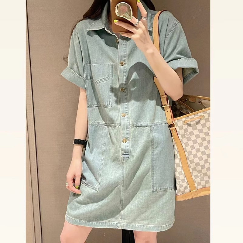 Váy liền denim ống đứng tay ngắn viền cong cỡ lớn — Màu xanh lam nhạt chi tiết 5