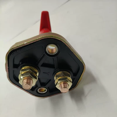 Copper Power Switch Battery Master: Car on the line of fire