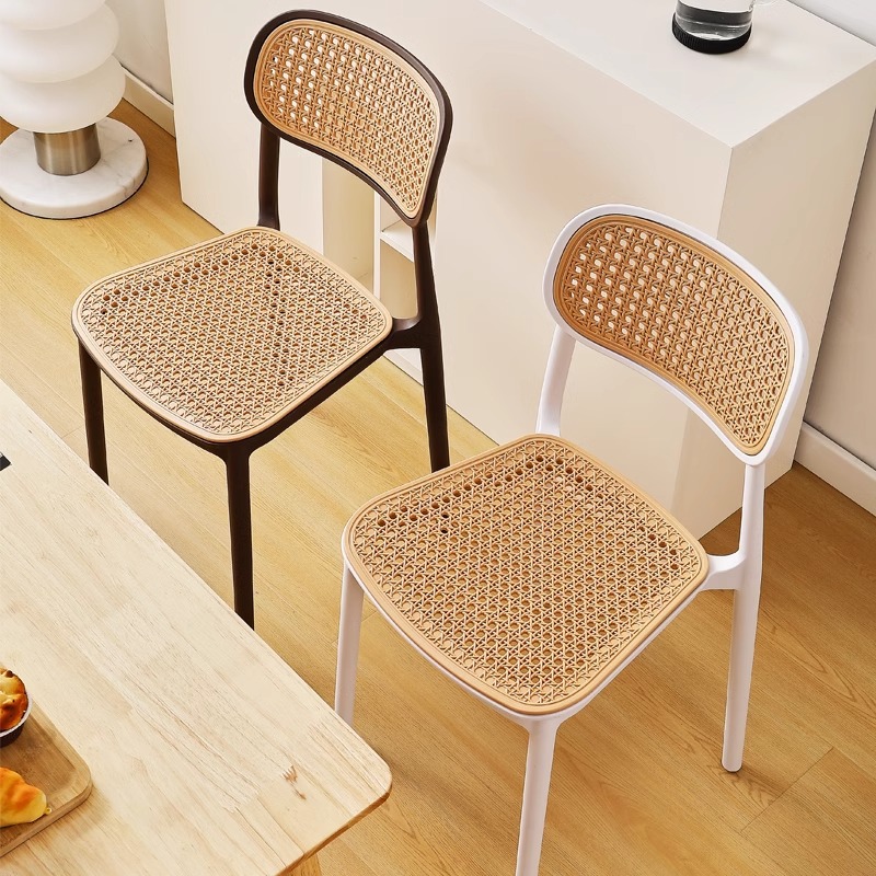 Sillas de vid de plástico doméstico nórdico silla de comedor plegable silla de respaldo de ocio al aire libre silla de escritorio pequeño tipo de casa