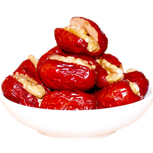 Send Xinjiang jujube with walnuts 500g, independent packaging red dates with walnuts, snack food red dates with walnuts