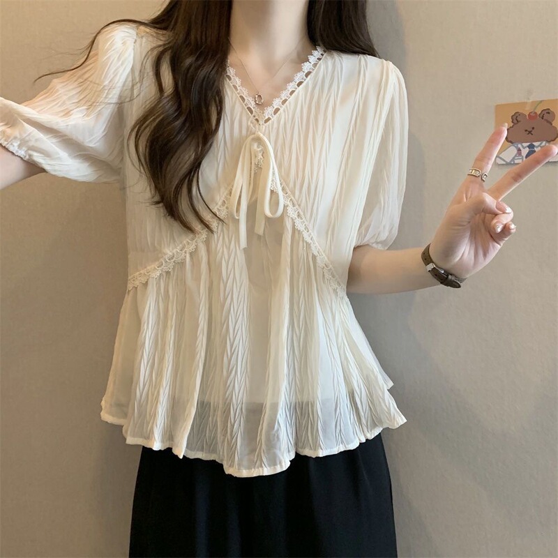 2026 Summer New Chic Short-Sleeve Top with Gentle Design, V-Neck Blouse with Puff Sleeves, Elegant Top 2026 Summer New Chic Short-Sleeve Top with Gentle Design, V-Neck Blouse with Puff Sleeves, Elegant Top
