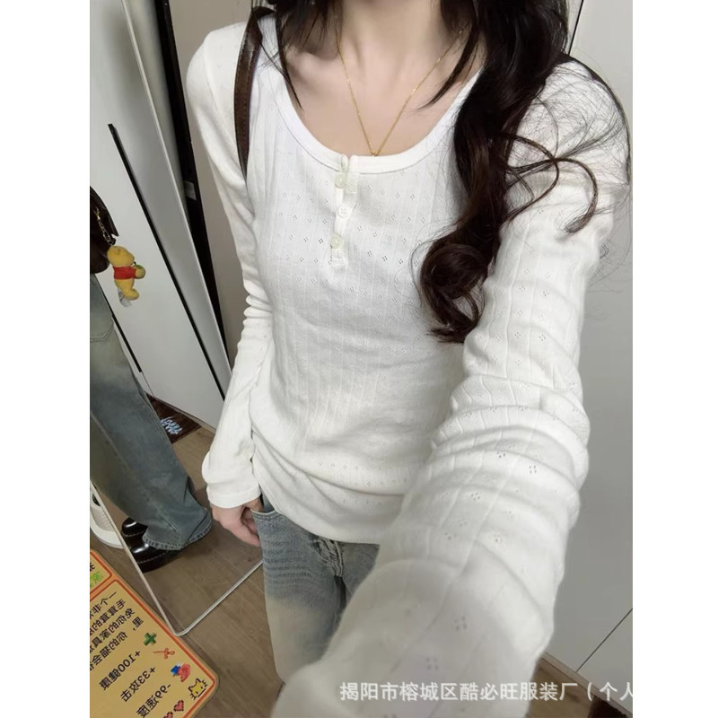 Bm Style Three-Button Long-Sleeve T-Shirt for Women, Early Spring 2026 New Slim-Fit Base Layer Chic Top