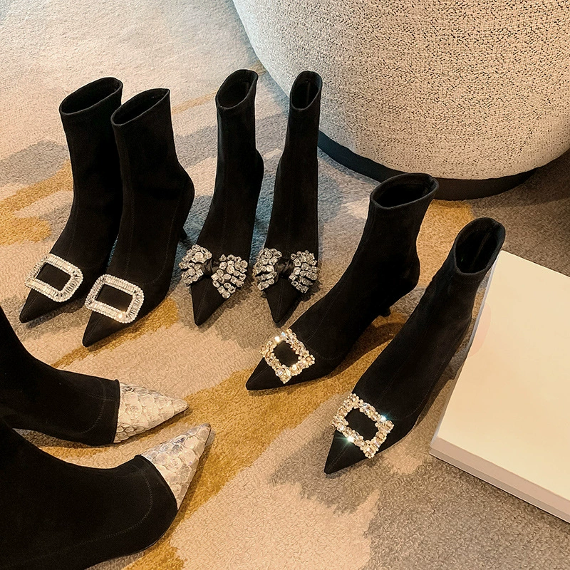 Осень 2025, блестящие эластичные ботинки на шпильке с острым носком и стразами, элегантные короткие женские ботинки на высоком каблуке, тонкие ботинки, ботинки-носки.