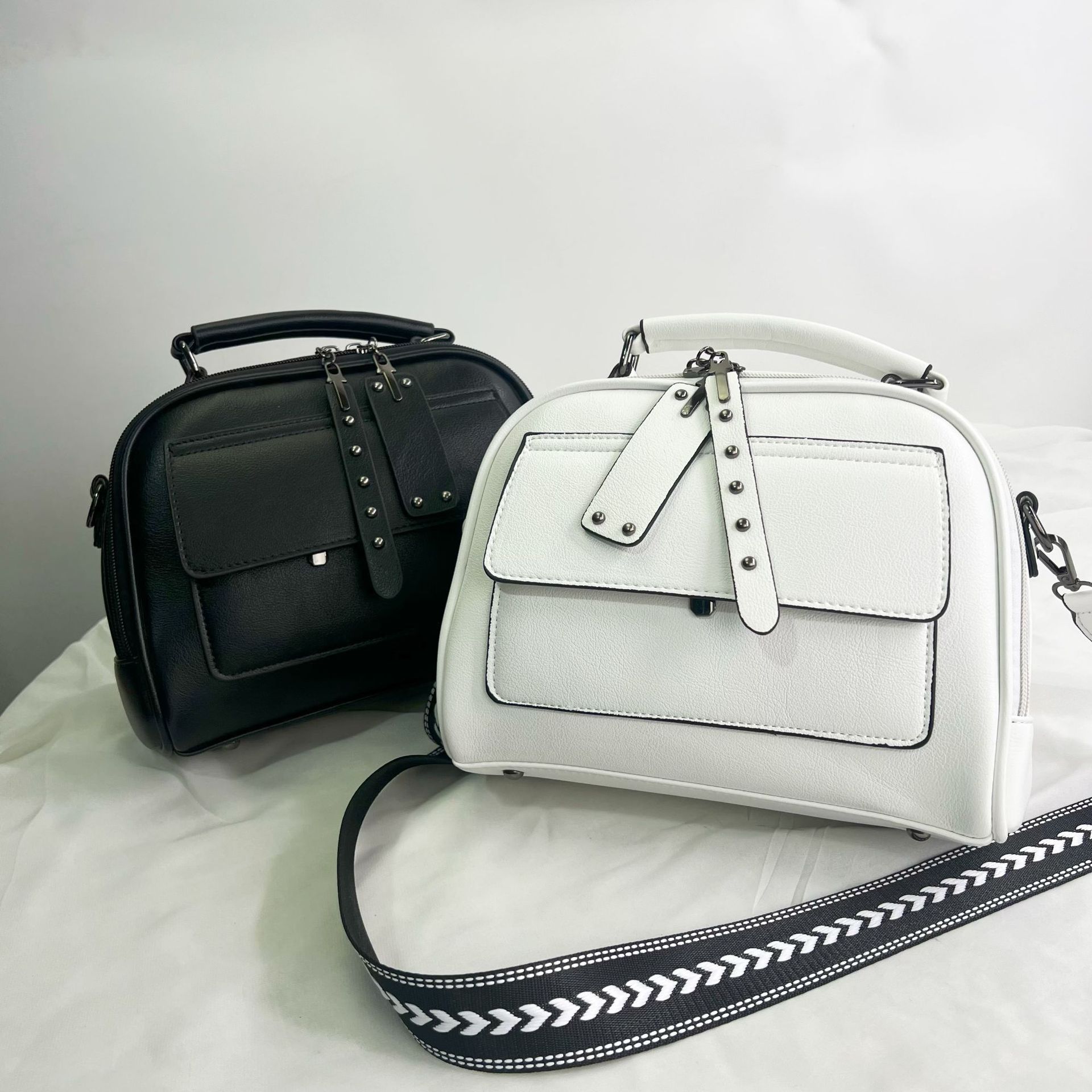 637g Weight Nylon Lining Material Zipper Closure Type Single Shoulder Strap Strap Type Saddle Bag Bags Type Street Occasion Pu Leather Material Solid Color Pattern All Seasons Season Women's Gender Classic Style Style Square Shape Medium Size Women's Medium Pu Leather Solid Color Classic Style Square Zipper Saddle Bag 1