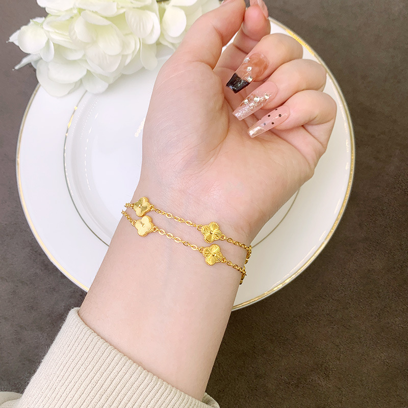Nueva pulsera china de oro de arena vietnamita ligera de lujo de alto nivel de doble capa de cuatro hojas de flores de brazalete de joyería de mano de larga duración