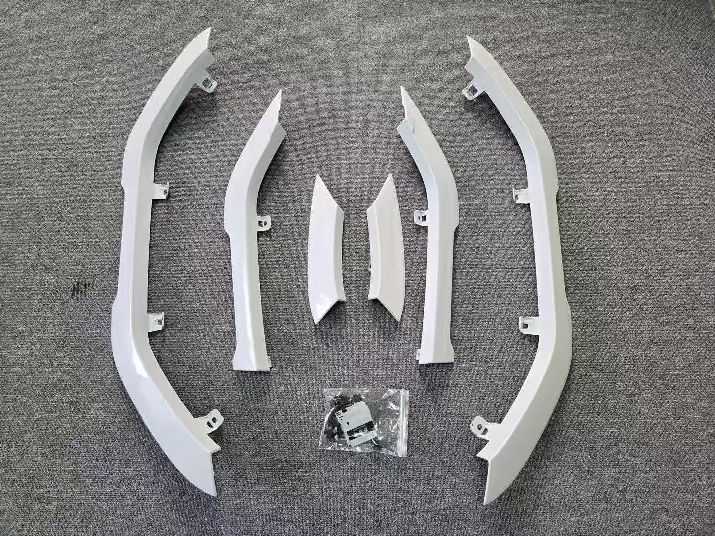 Suitable for 24-25 Toyota Prado Lc250 Mona Lisa Wheel Eyebrow Domineering Original Anti-Collision Modification