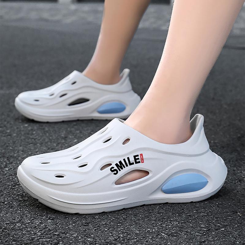 Verano nueva moda casual hombres zapatos con agujeros zapatos de playa antideslizantes de color sólido simples zapatos de vadeo de tendencia al aire libre