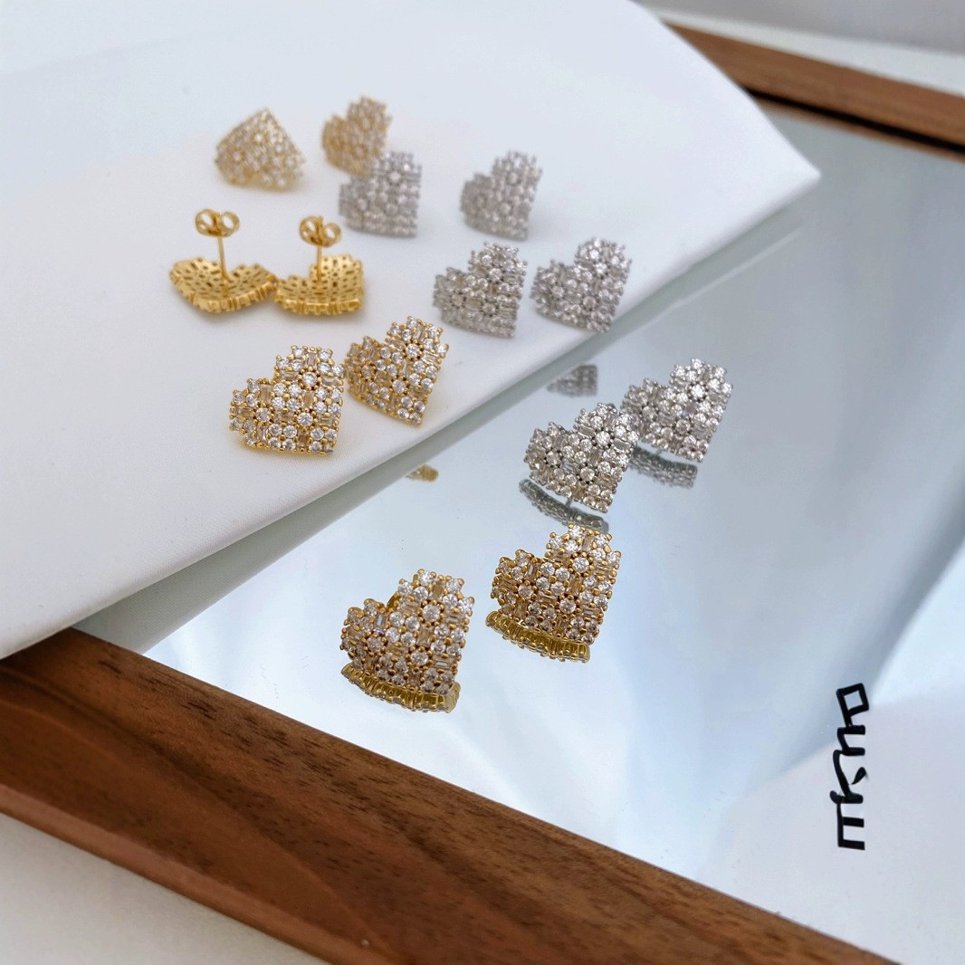 Zircon Inlay Material Ear Studs Classification 1 Pair Quantity Casual, Daily, Date Occasion 1 Pair Sweet Heart Shape Plating Inlay Copper Zircon 18K Gold Plated Ear Studs
