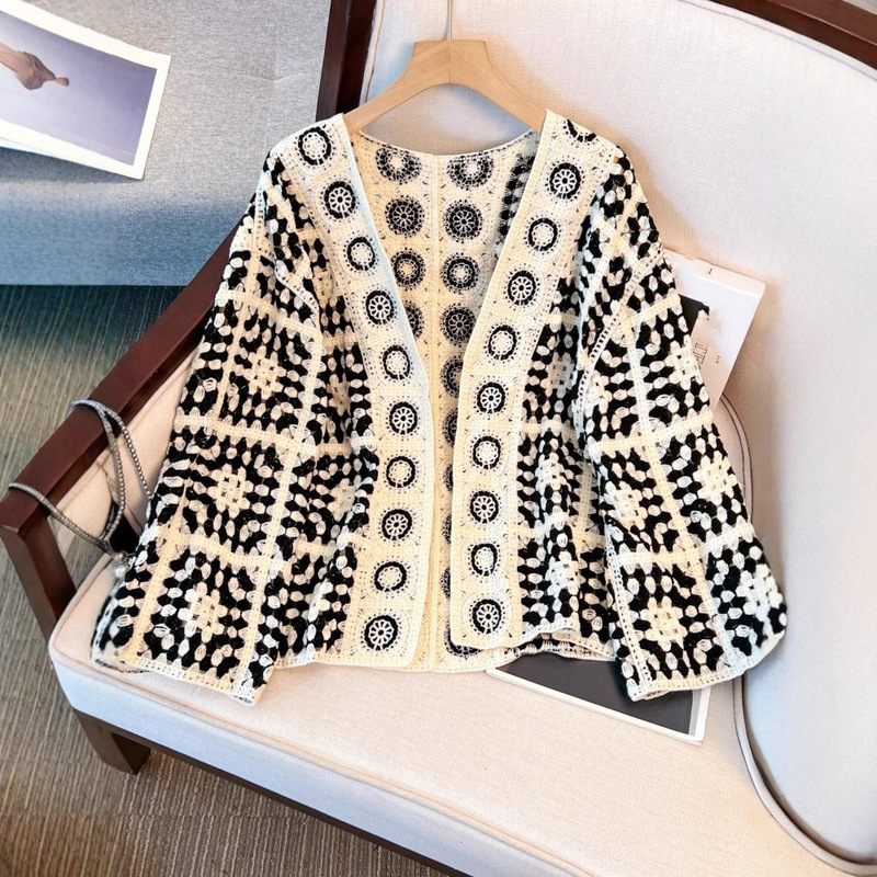 Plus Size Fashionable Long-Sleeved Knitwear Women's Autum Crocheted Cut Out Blouse Fat Slimming Look Sexy Top Autum and Winter