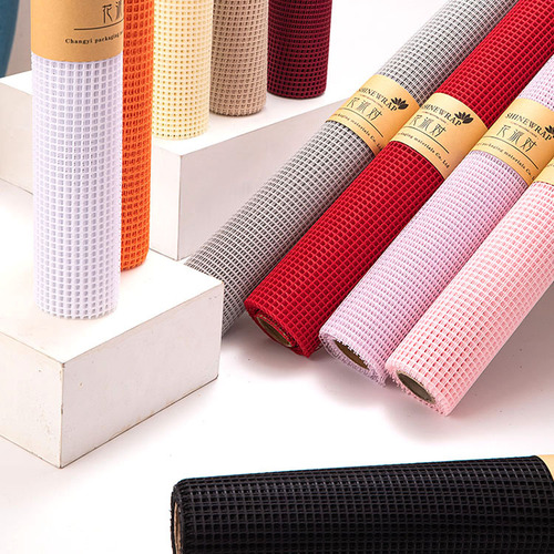 Factory wholesale dropshipping floral bouquet flower wrapping organza Korean checkered hollow grid flower wrapping mesh