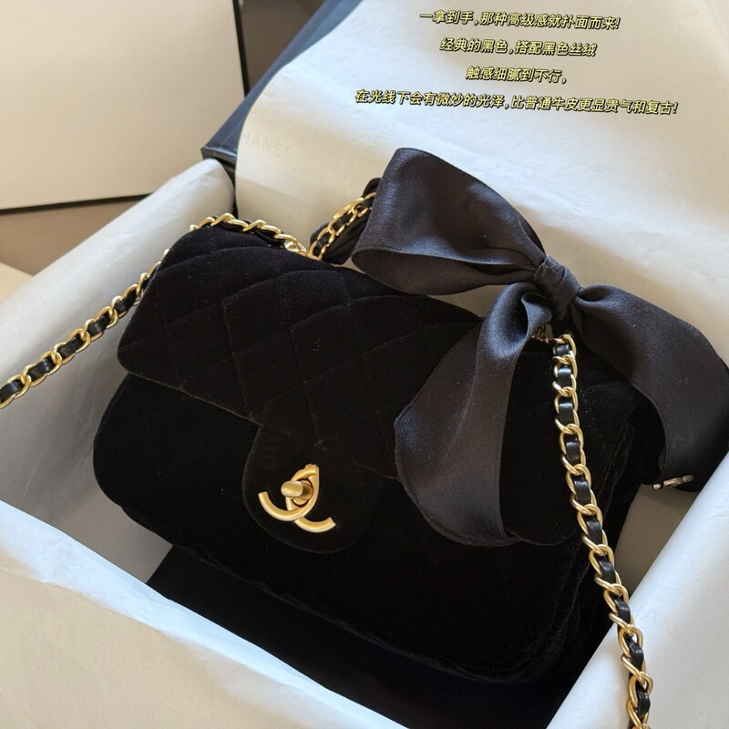 2025 Autumn/Winter 25K High-End Velvet Bow Crossbody Light Luxury Chanel-Style Chain Metal Handbag Portable 2025 Autumn/Winter 25K High-End Velvet Bow Crossbody Light Luxury Chanel-Style Chain Metal Handbag Portable