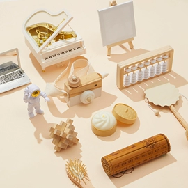 泥塑工艺品;场地布置道具;相框、画框