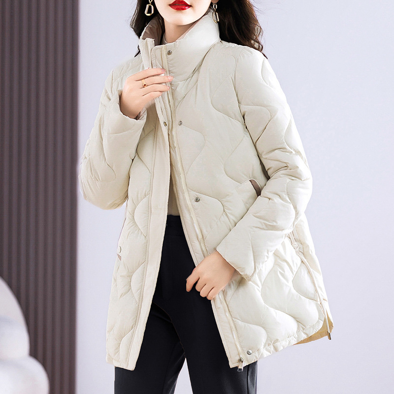 ダウンの綿服の女性の中の長いタイプの新型の韓国版はゆったりとしていて、襟を厚くしています。|undefined