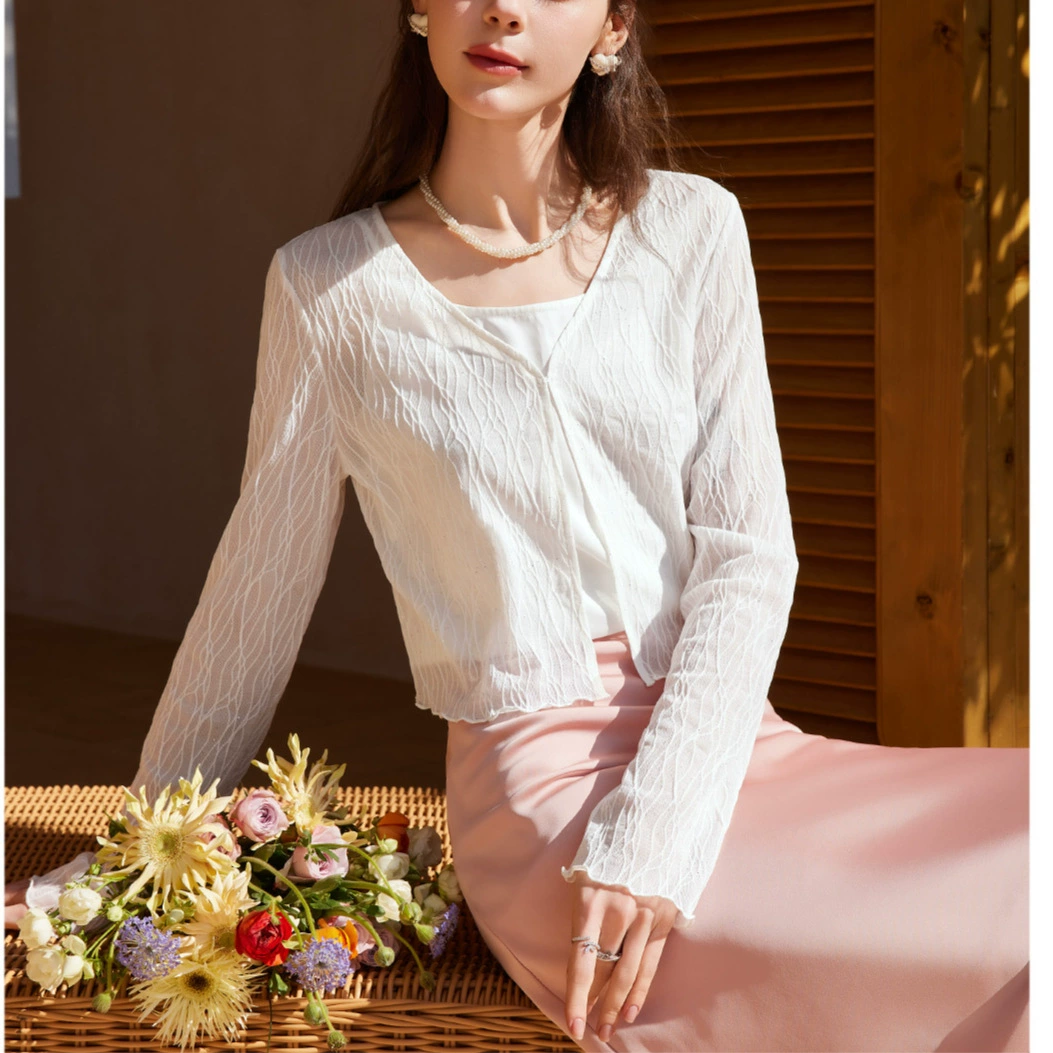 2025 Новый французский романтический леди дикий онлайн-пряжа с белыми длинными рукавами
