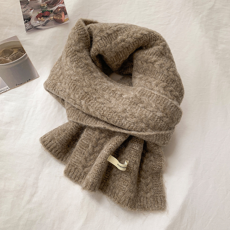 Avocado green wool knitted wool scarf women's autumn and winter Korean style solid color warm thickened student twist scarf