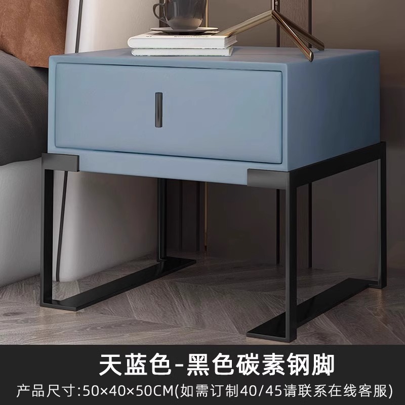 Moderna mesa de cama de lujo ligera italiana minimalista diseño de hierro forjado de madera maciza alta sensación de dormitorio cuero dormitorio gabinete de cama