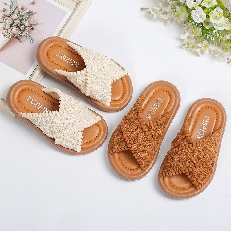 Niñas zapatillas frías verano 2026 nuevos zapatos de playa de tejido zapatos princesa para niños zapatillas cruzadas de chicas