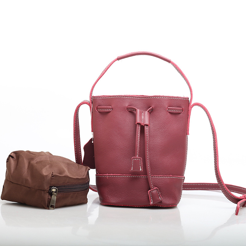 Leather fashionable universal purse