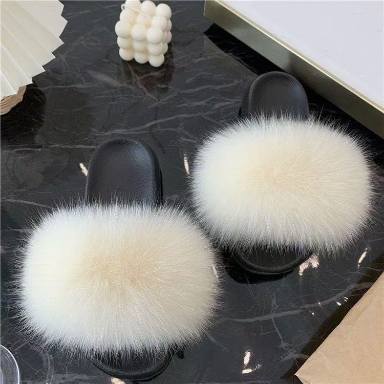 Summer New Style Wholesale Beach Casual Exclusive Faux Fox Fur Outdoor Slip-On Slippers High-End Fashion Trend Summer New Style Wholesale Beach Casual Exclusive Faux Fox Fur Outdoor Slip-On Slippers High-End Fashion Trend