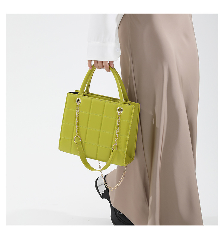 Femmes Moyen Faux Cuir Couleur Unie Style Classique Fermeture Éclair Sac À Main display picture 13