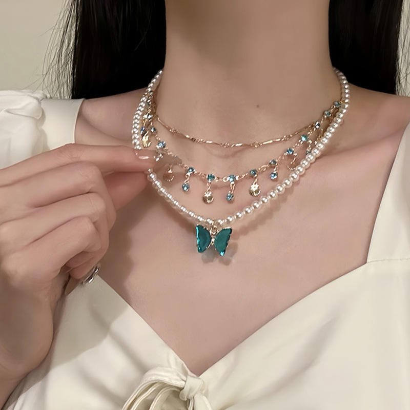 Green necklace from pearl