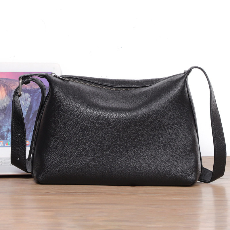Túi đeo chéo nam da bò mềm dung tích lớn 29×11×17 cm — Màu đen