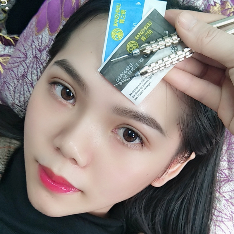 刺繍の針の切れの美しいカレーのpcl仙は職人の心の簡単な刺繍の針の切れの霧の眉の手の針の眉毛の針の丸い3つの口の針を刺繍します。|undefined