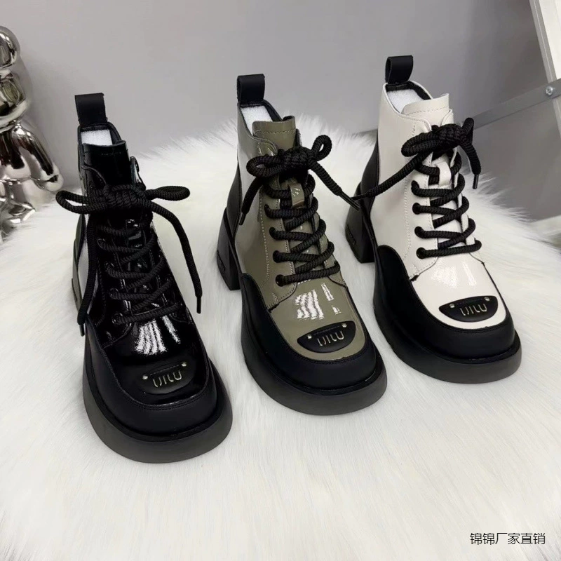 Взрывные двойные плоские ботинки Martin осень-зима 2025 новая мягкая подошва плюс бархатистая кожа модная обувь темперамент