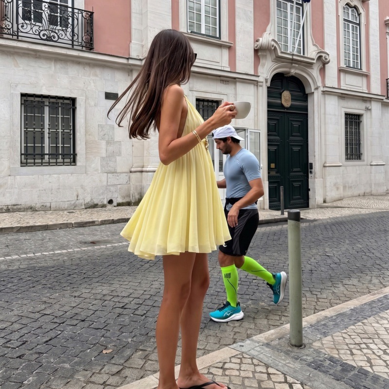 Aliexpress Europa y América 2026 verano color sólido moda metal decoración esbelta vestido corto de espalda