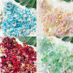 起爆金高品花超仙カード煉瓦DIY材料の不規則な結晶透過砂利はネイルアート真珠アクセサリー部品を着用している