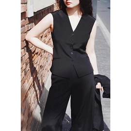 女式衬衫;女式针织衫;半身裙