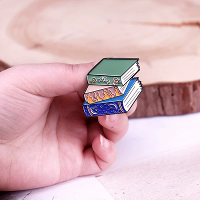 enamel pin, Yaxa sancaqları